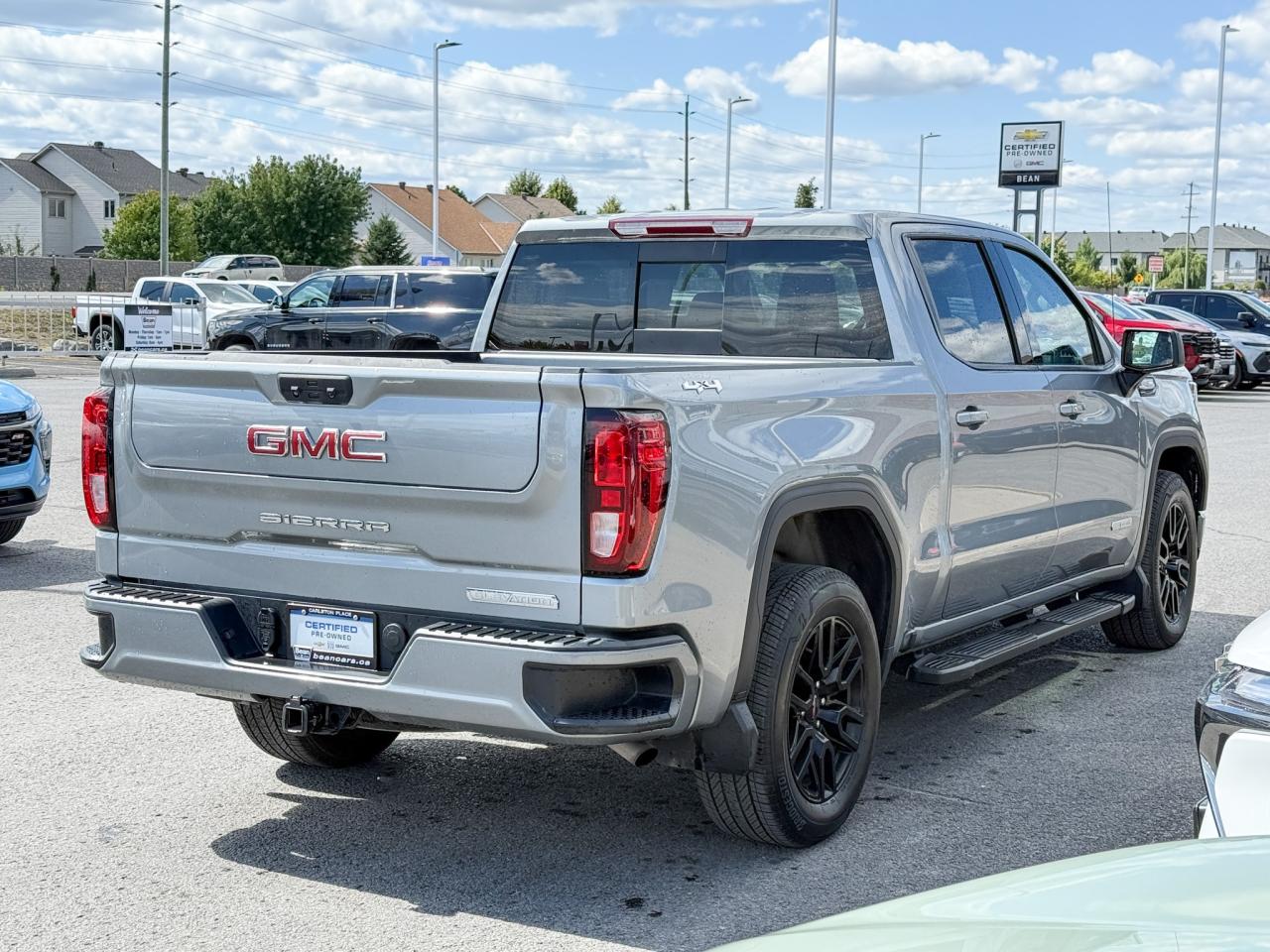 2023 GMC Sierra 1500 Elevation 5.3L V8, REMOTE START/ENTRY, HEATED SEATS, HEATED STEERING WHEEL, TRAILER BRAKE CONTROLLER, MAX TRAILERING PACKAGE, APPLE CARPLAY & ANDROID AUTO, BOSE SOUND SYSTEM, HD REAR VISION CAMERA Photo
