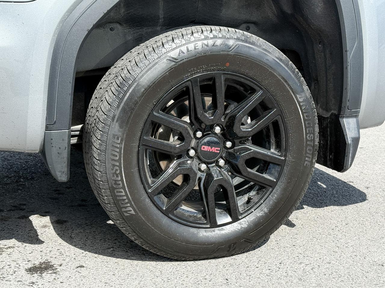 2023 GMC Sierra 1500 Elevation 5.3L V8, REMOTE START/ENTRY, HEATED SEATS, HEATED STEERING WHEEL, TRAILER BRAKE CONTROLLER, MAX TRAILERING PACKAGE, APPLE CARPLAY & ANDROID AUTO, BOSE SOUND SYSTEM, HD REAR VISION CAMERA Photo