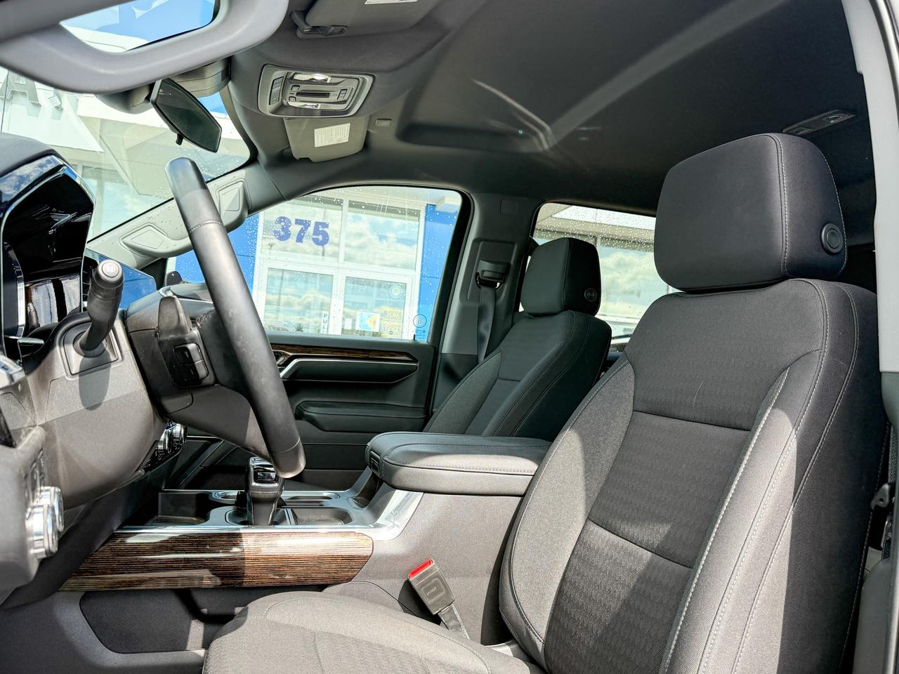 2023 GMC Sierra 1500 Elevation 5.3L V8, REMOTE START/ENTRY, HEATED SEATS, HEATED STEERING WHEEL, TRAILER BRAKE CONTROLLER, MAX TRAILERING PACKAGE, APPLE CARPLAY & ANDROID AUTO, BOSE SOUND SYSTEM, HD REAR VISION CAMERA Photo