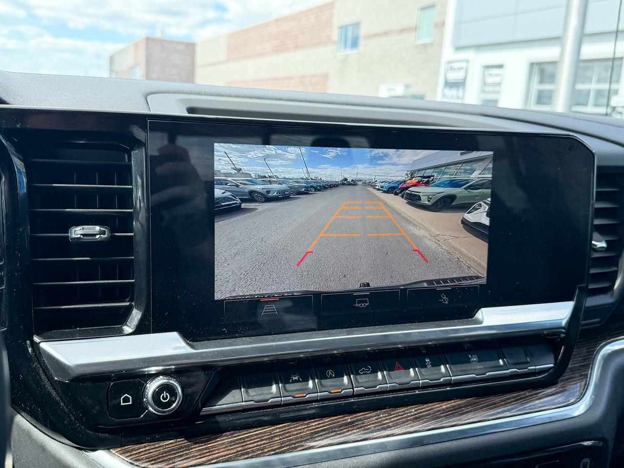 2023 GMC Sierra 1500 Elevation 5.3L V8, REMOTE START/ENTRY, HEATED SEATS, HEATED STEERING WHEEL, TRAILER BRAKE CONTROLLER, MAX TRAILERING PACKAGE, APPLE CARPLAY & ANDROID AUTO, BOSE SOUND SYSTEM, HD REAR VISION CAMERA Photo