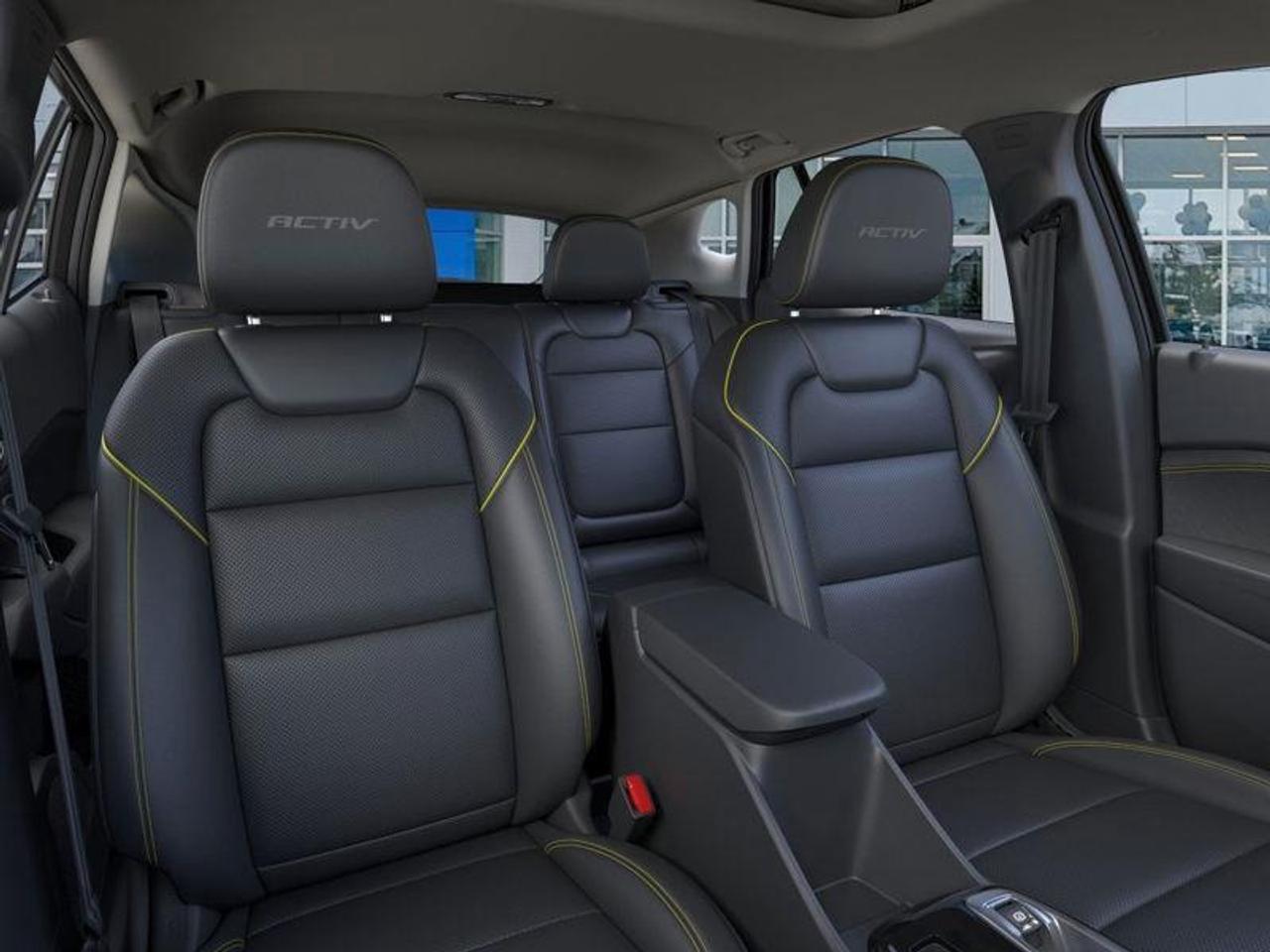 2025 Chevrolet Trax ACTIV 1.2L 3 CYL WITH REMOTE START/ENTRY, SUNROOF, HEATED SEATS, HEATED STEERING WHEEL, APPLE CARPLAY AND ANDROID AUTO Photo