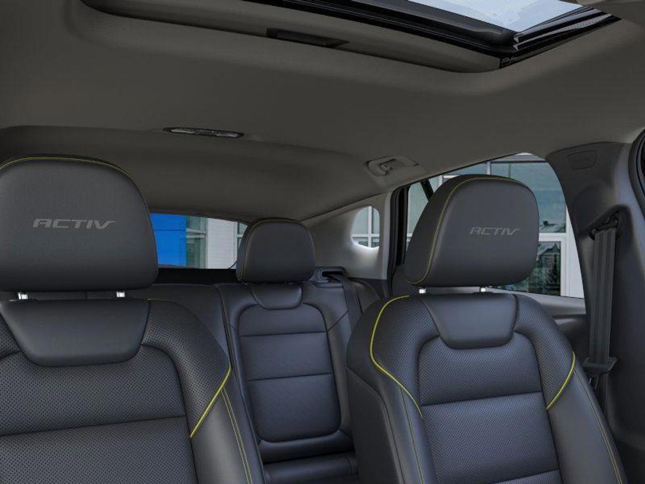 2025 Chevrolet Trax ACTIV 1.2L 3 CYL WITH REMOTE START/ENTRY, SUNROOF, HEATED SEATS, HEATED STEERING WHEEL, APPLE CARPLAY AND ANDROID AUTO Photo