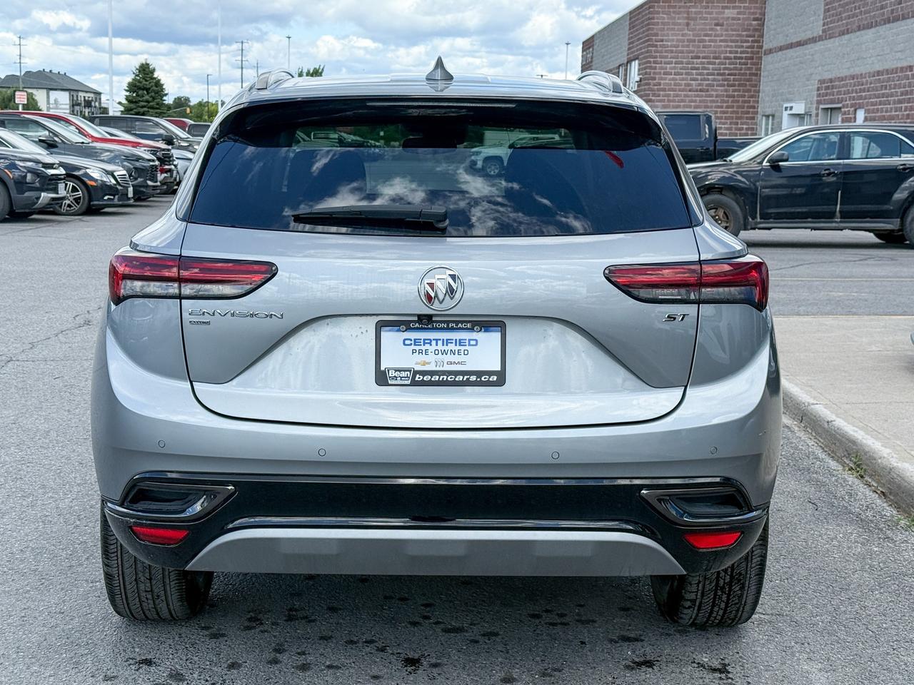 2023 Buick Envision Preferred ONE OWNER, CLEAN CARFAX, 2.0L 4CYL, HEATED SEATS, HEATED STEERING WHEEL, REMOTE START/ENTRY, POWER LIFTGATE, CRUISE CONTROL, LANE KEEP ASSIST, BLIND ZONE ALERT, HD REAR VISION CAMERA Photo3