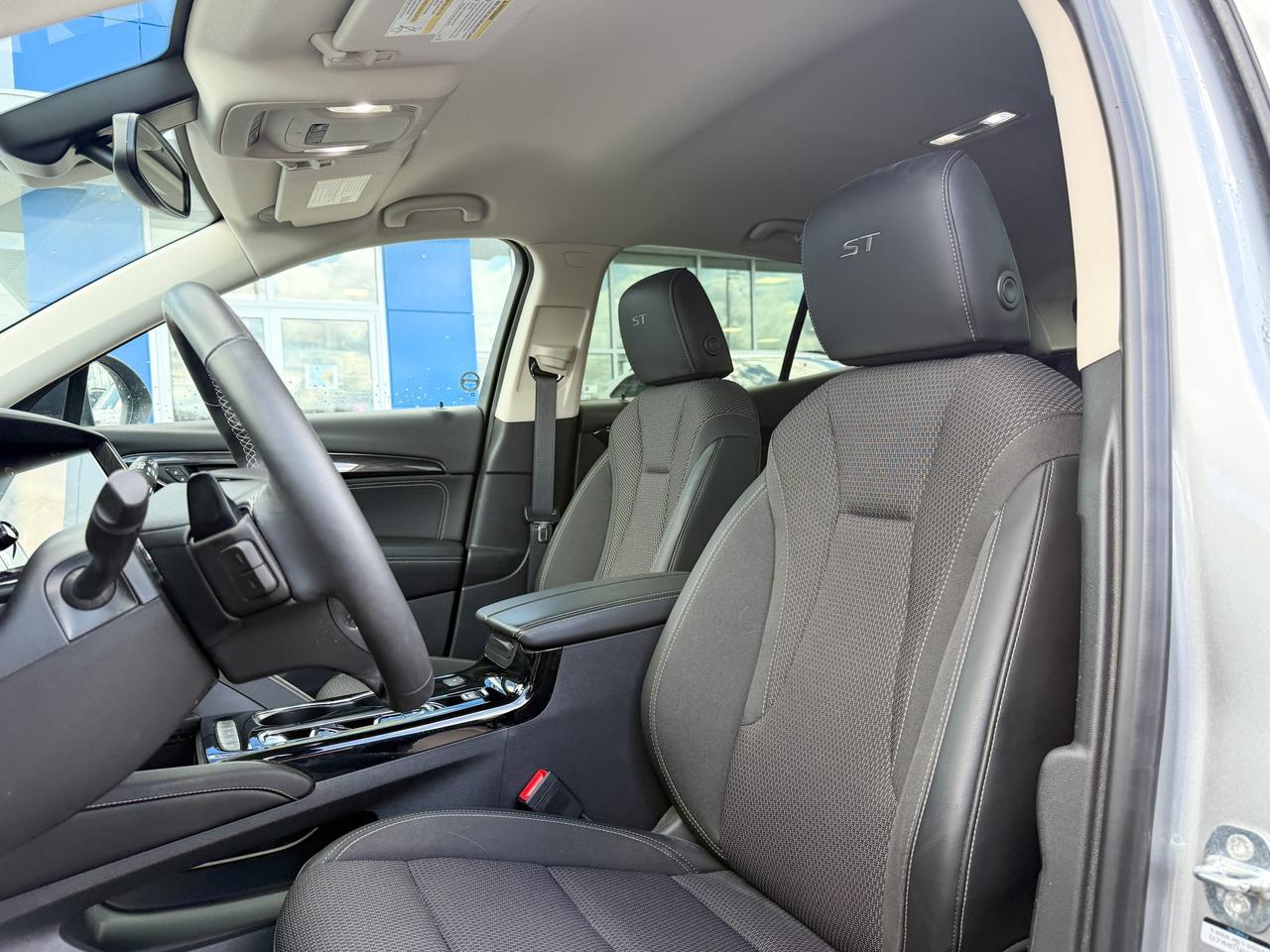 2023 Buick Envision Preferred ONE OWNER, CLEAN CARFAX, 2.0L 4CYL, HEATED SEATS, HEATED STEERING WHEEL, REMOTE START/ENTRY, POWER LIFTGATE, CRUISE CONTROL, LANE KEEP ASSIST, BLIND ZONE ALERT, HD REAR VISION CAMERA Photo