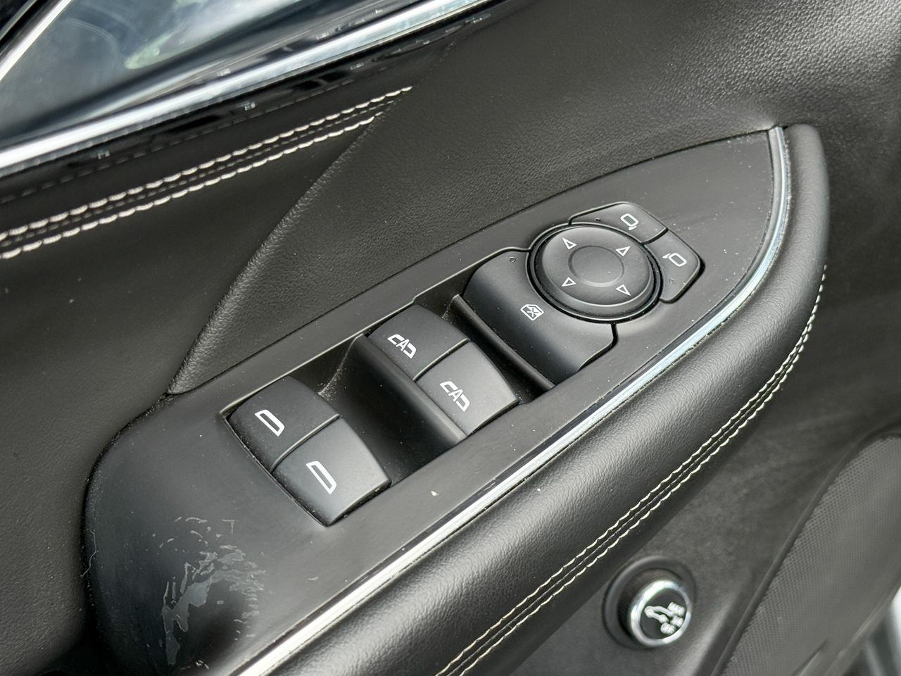 2023 Buick Envision Preferred ONE OWNER, CLEAN CARFAX, 2.0L 4CYL, HEATED SEATS, HEATED STEERING WHEEL, REMOTE START/ENTRY, POWER LIFTGATE, CRUISE CONTROL, LANE KEEP ASSIST, BLIND ZONE ALERT, HD REAR VISION CAMERA Photo