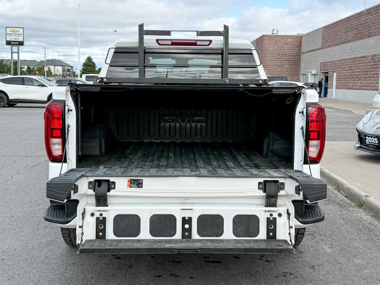 2022 GMC Sierra 1500 Elevation 3.0L DURAMAX WITH REMOTE START/ENTRY, HEATED SEATS, HEATED STEERING WHEEL, TONNEAU COVER, TRAILER BRAKE CONTROLLER, BACK RACK, HD REAR VISION CAMERA, APPLE CARPLAY AND ANDROID AUTO Photo