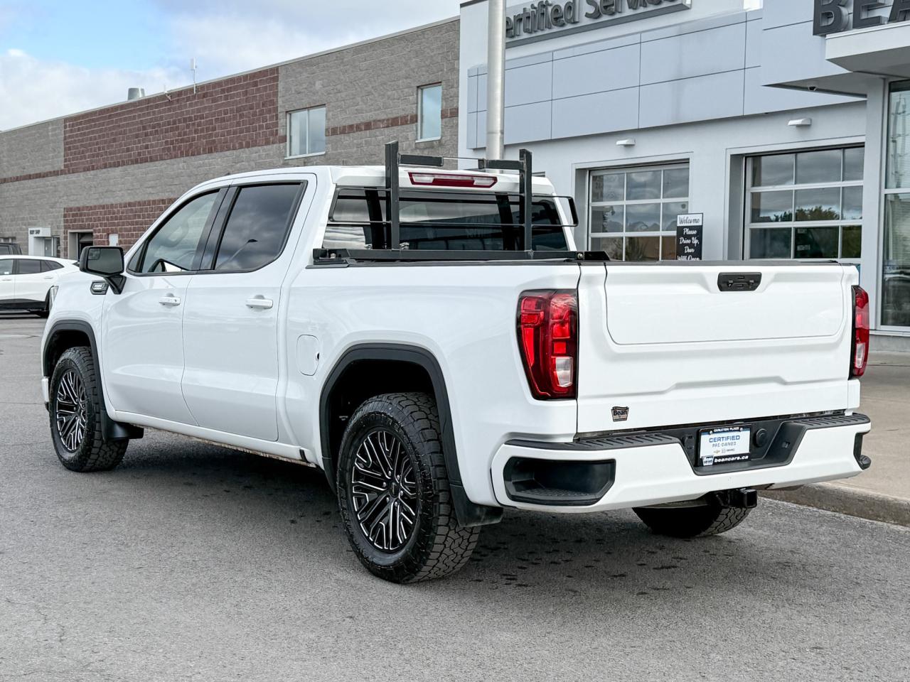 2022 GMC Sierra 1500 Elevation 3.0L DURAMAX WITH REMOTE START/ENTRY, HEATED SEATS, HEATED STEERING WHEEL, TONNEAU COVER, TRAILER BRAKE CONTROLLER, BACK RACK, HD REAR VISION CAMERA, APPLE CARPLAY AND ANDROID AUTO Photo2
