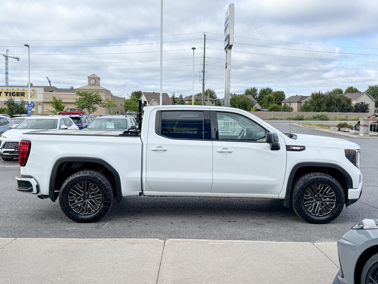 2022 GMC Sierra 1500 Elevation 3.0L DURAMAX WITH REMOTE START/ENTRY, HEATED SEATS, HEATED STEERING WHEEL, TONNEAU COVER, TRAILER BRAKE CONTROLLER, BACK RACK, HD REAR VISION CAMERA, APPLE CARPLAY AND ANDROID AUTO Photo