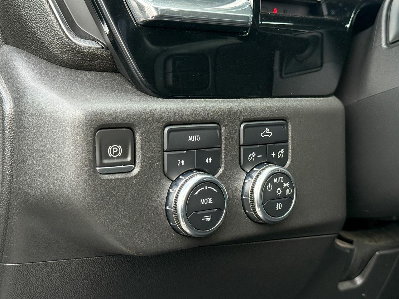 2022 GMC Sierra 1500 Elevation 3.0L DURAMAX WITH REMOTE START/ENTRY, HEATED SEATS, HEATED STEERING WHEEL, TONNEAU COVER, TRAILER BRAKE CONTROLLER, BACK RACK, HD REAR VISION CAMERA, APPLE CARPLAY AND ANDROID AUTO Photo