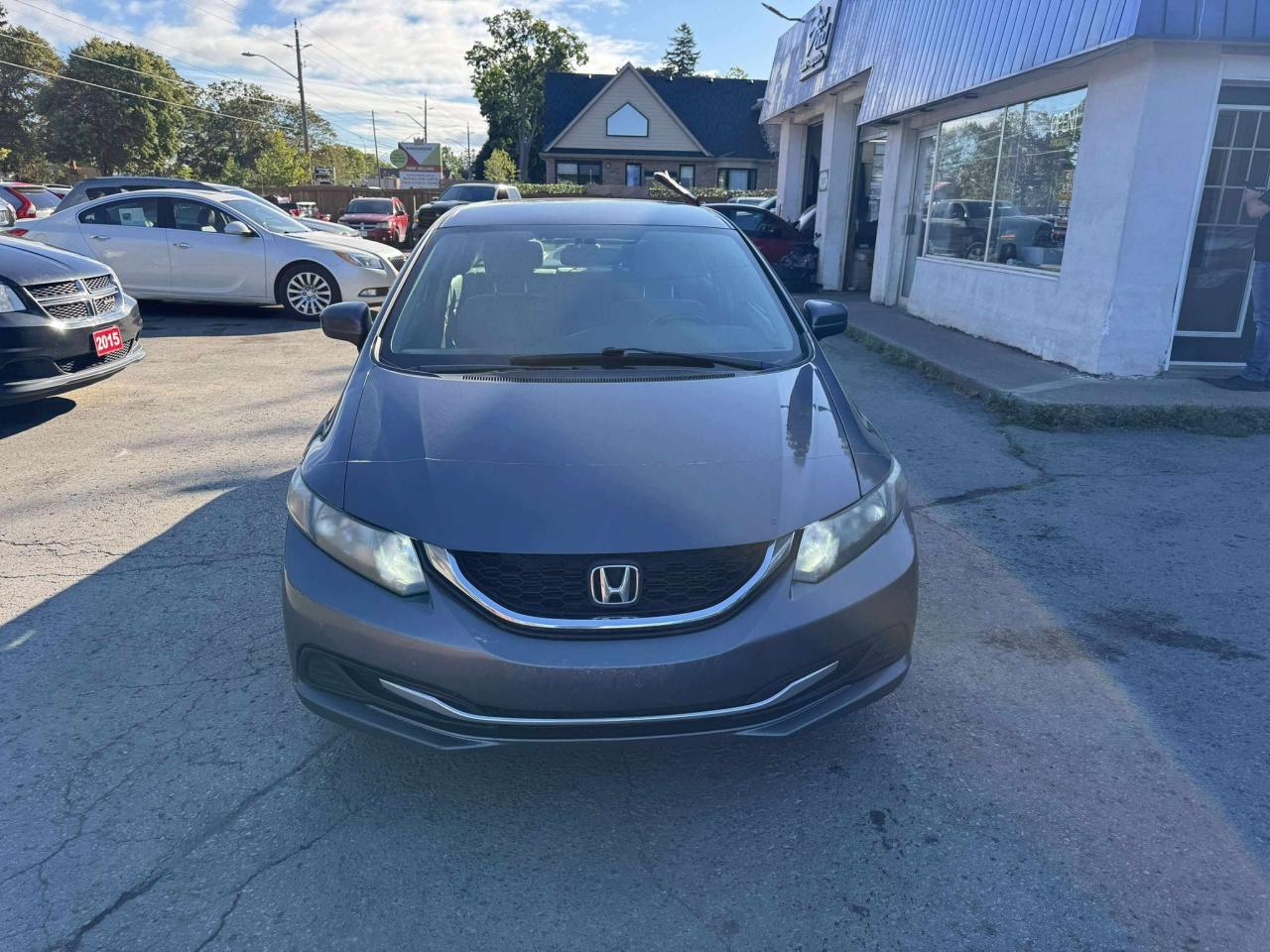 2015 Honda Civic 4dr Man LX Photo4