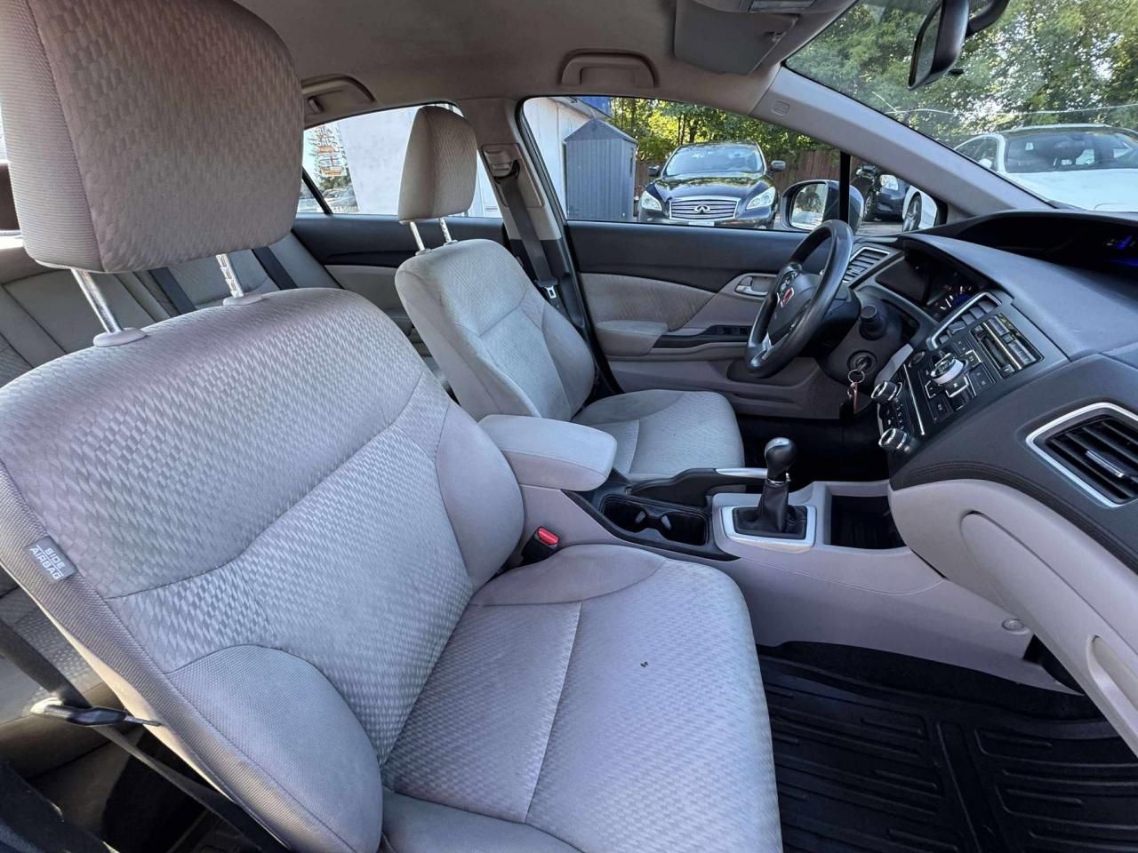2015 Honda Civic 4dr Man LX - Photo #9