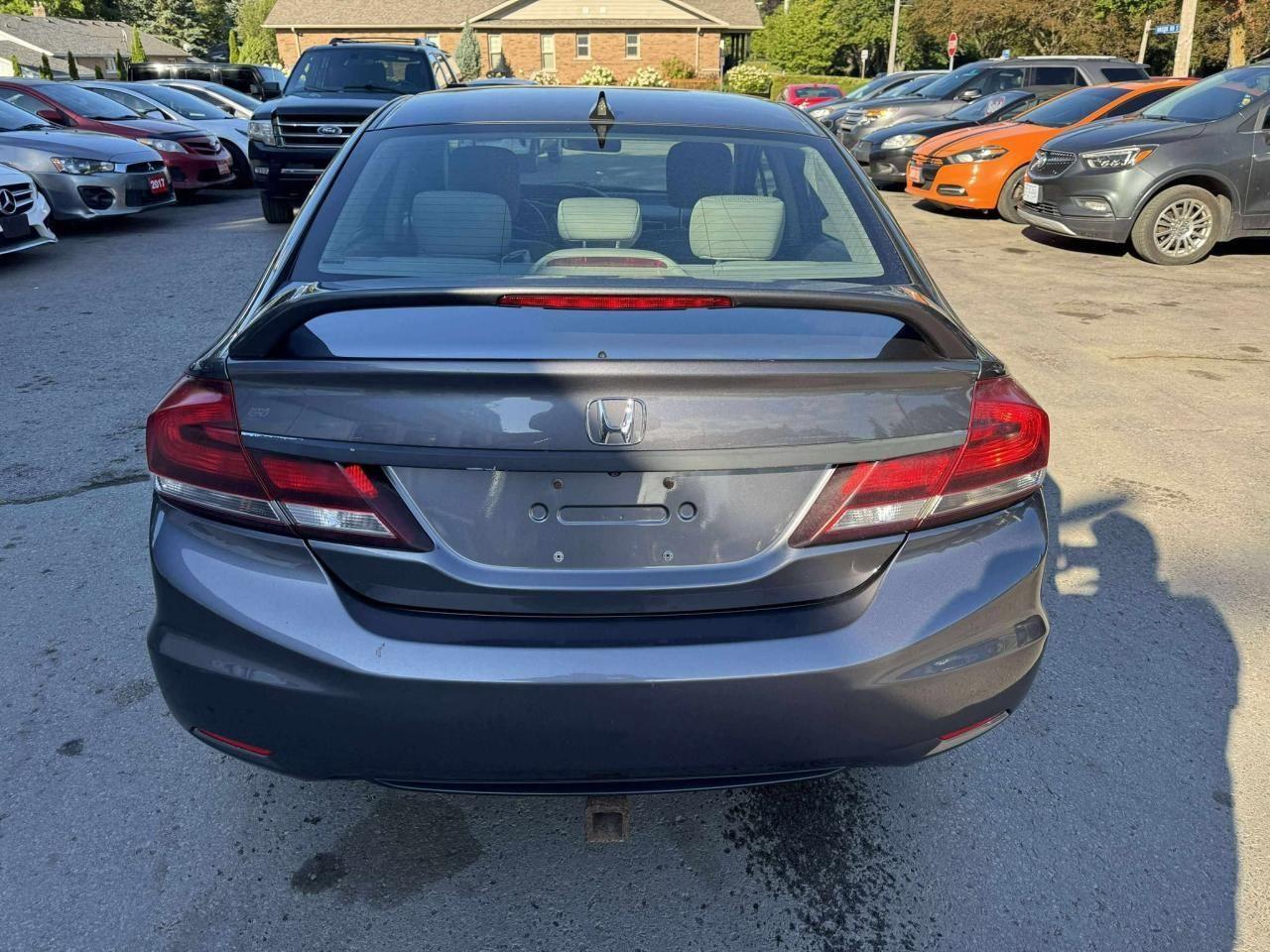 2015 Honda Civic 4dr Man LX Photo