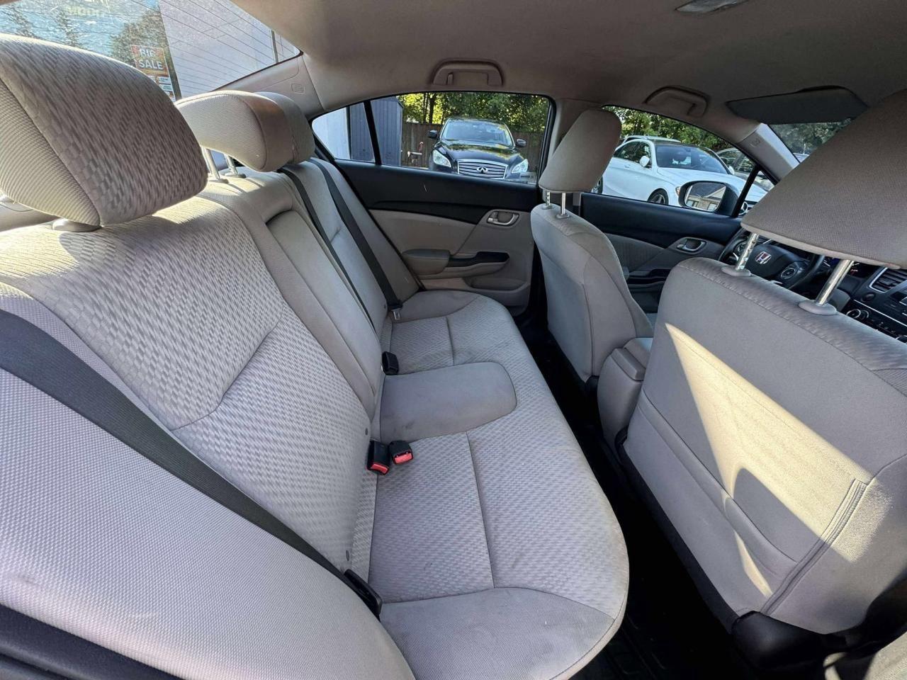 2015 Honda Civic 4dr Man LX Photo