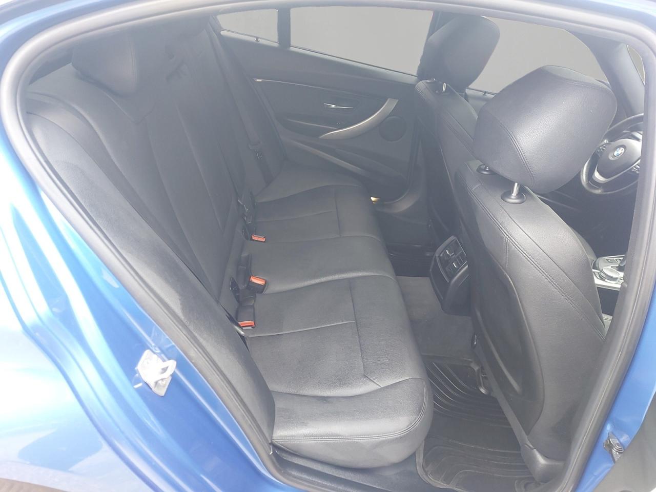 2018 BMW 3 Series 330i xDrive Photo