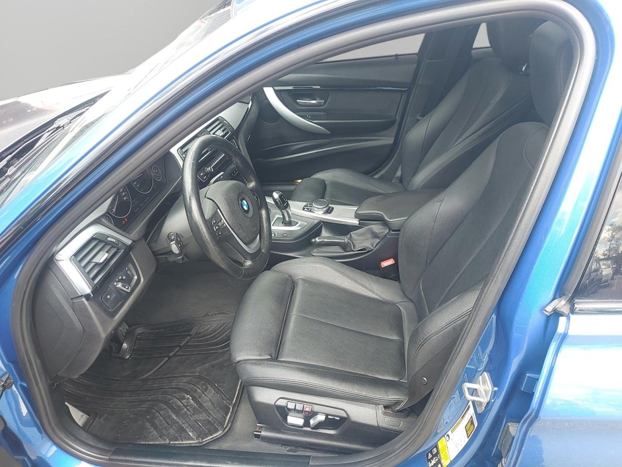 2018 BMW 3 Series 330i xDrive Photo