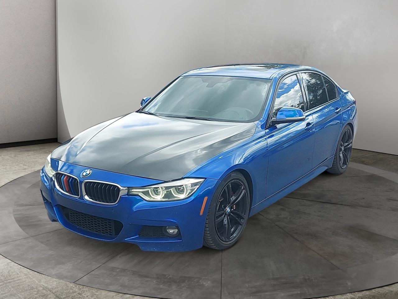 2018 BMW 3 Series 330i xDrive Photo0