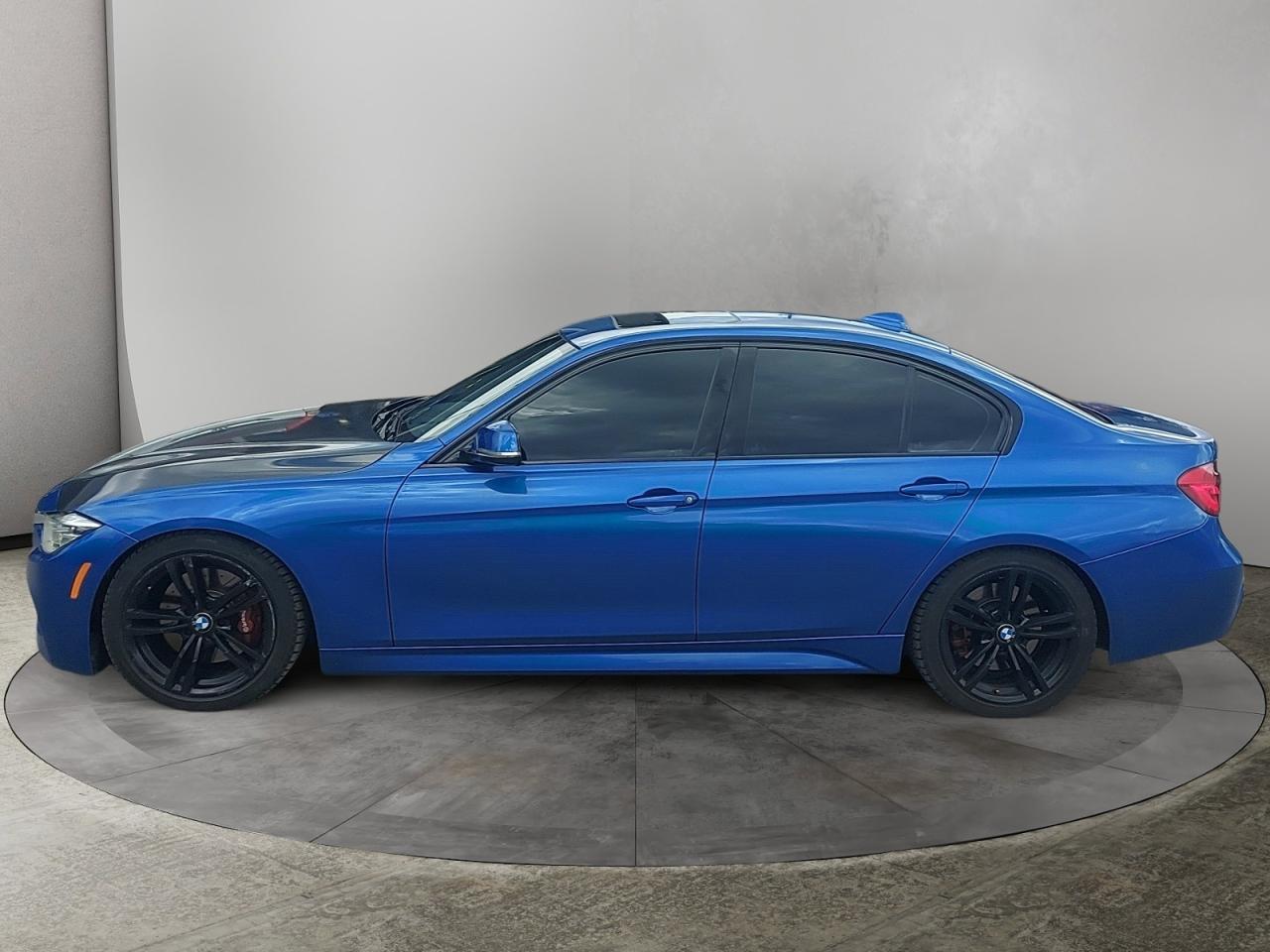 2018 BMW 3 Series 330i xDrive Photo