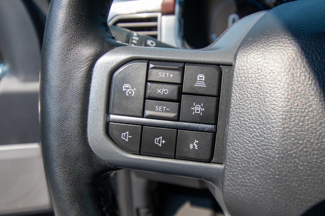 2023 Ford F-150 Lariat 4WD SuperCrew 6.5' Box Photo5
