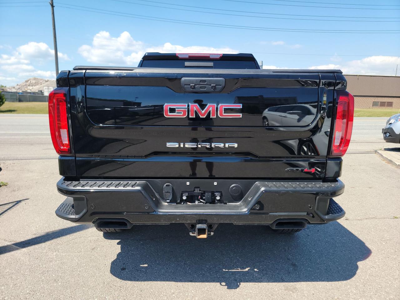 2022 GMC Sierra 1500 AT4 - Photo #7