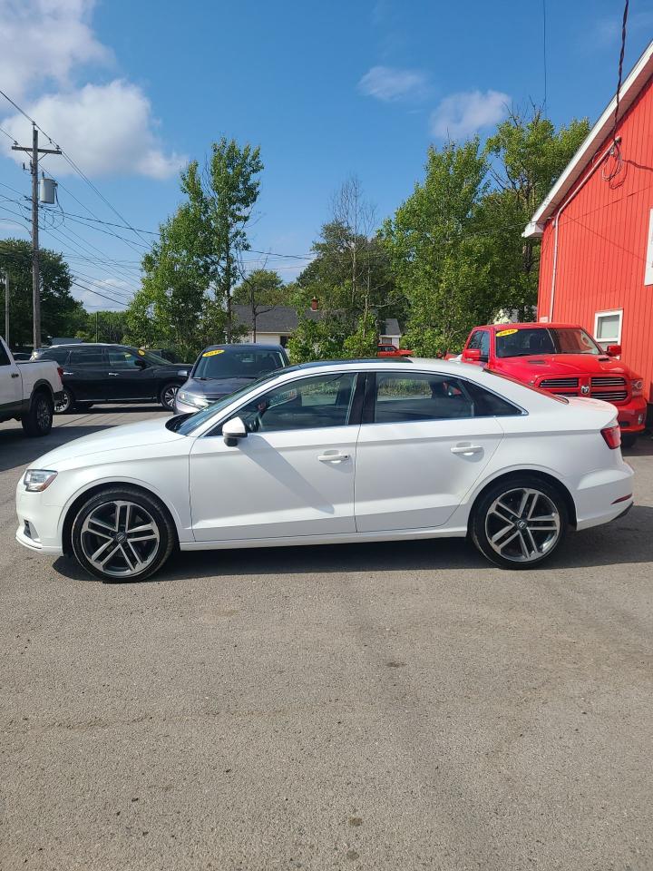 2017 Audi A3 2.0T Progressiv - Photo #2