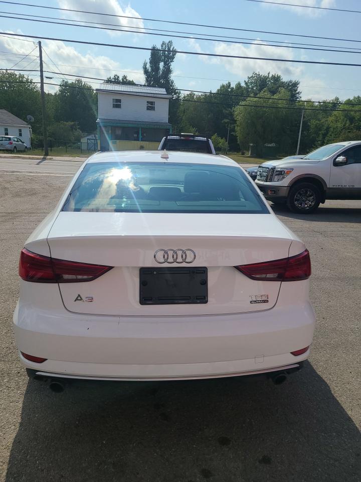 2017 Audi A3 2.0T Progressiv - Photo #4