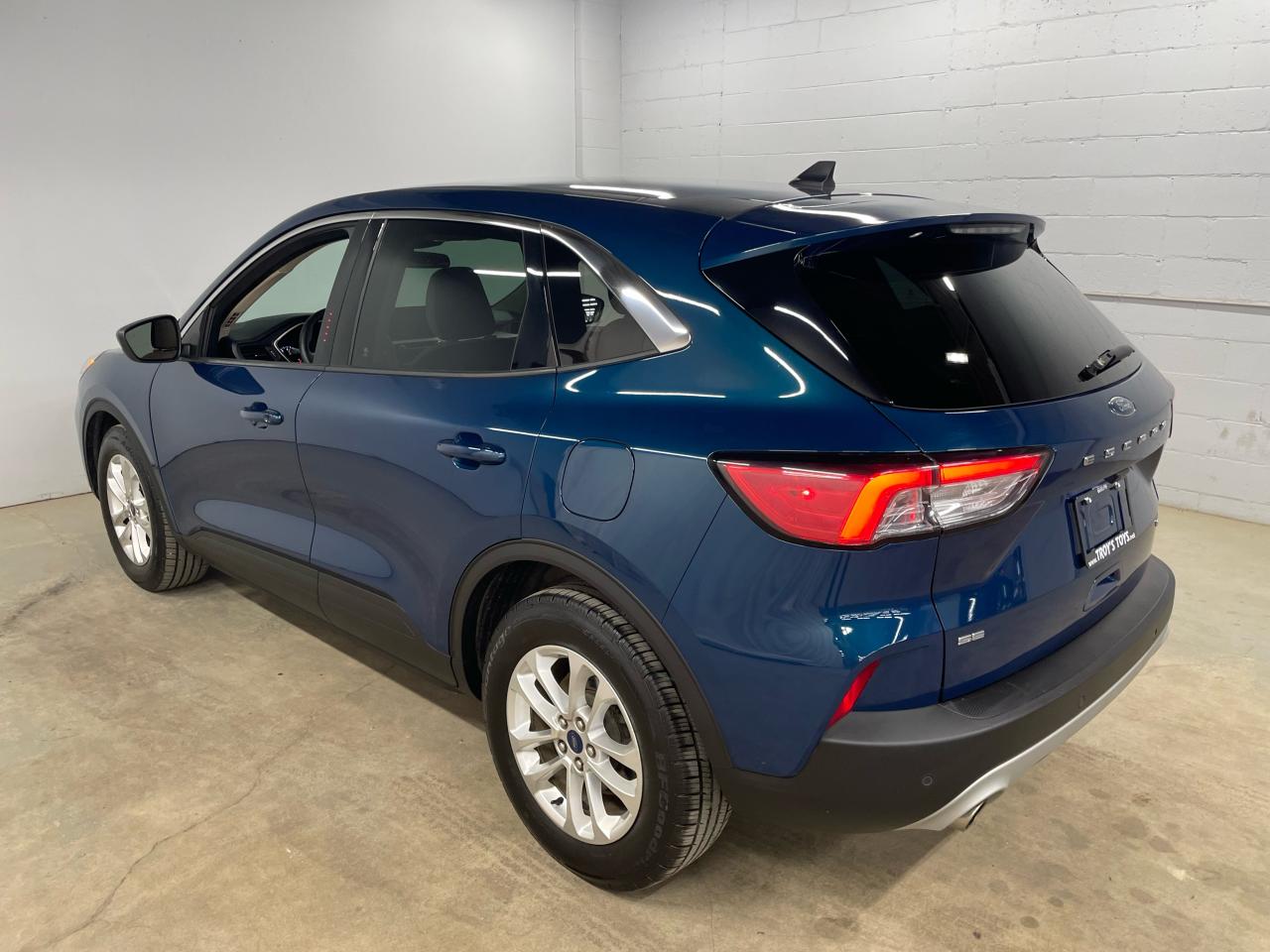 2020 Ford Escape SE Photo4