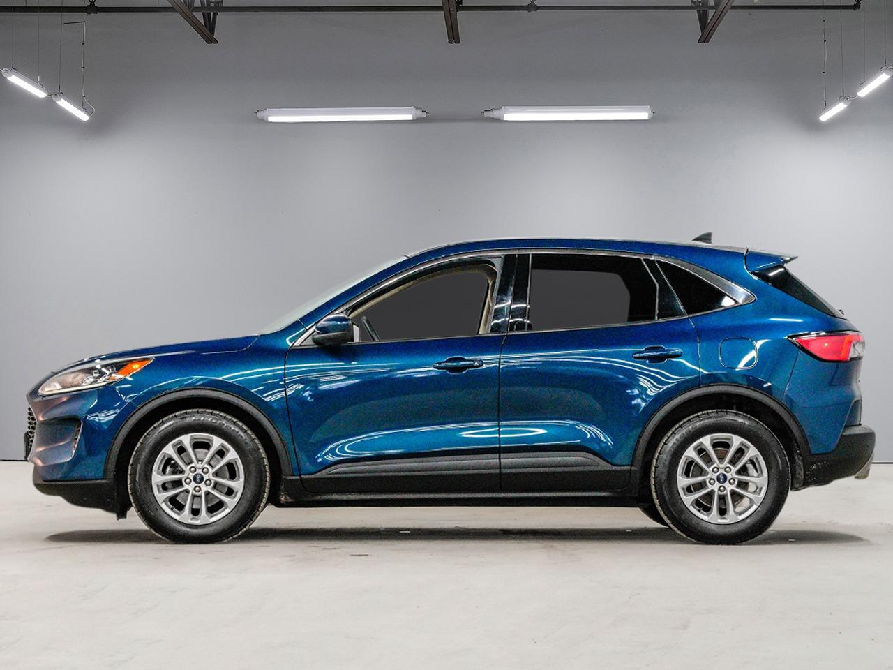 2020 Ford Escape SE | CLEAN CARFAX | LANE KEEPING ASSIST Photo2