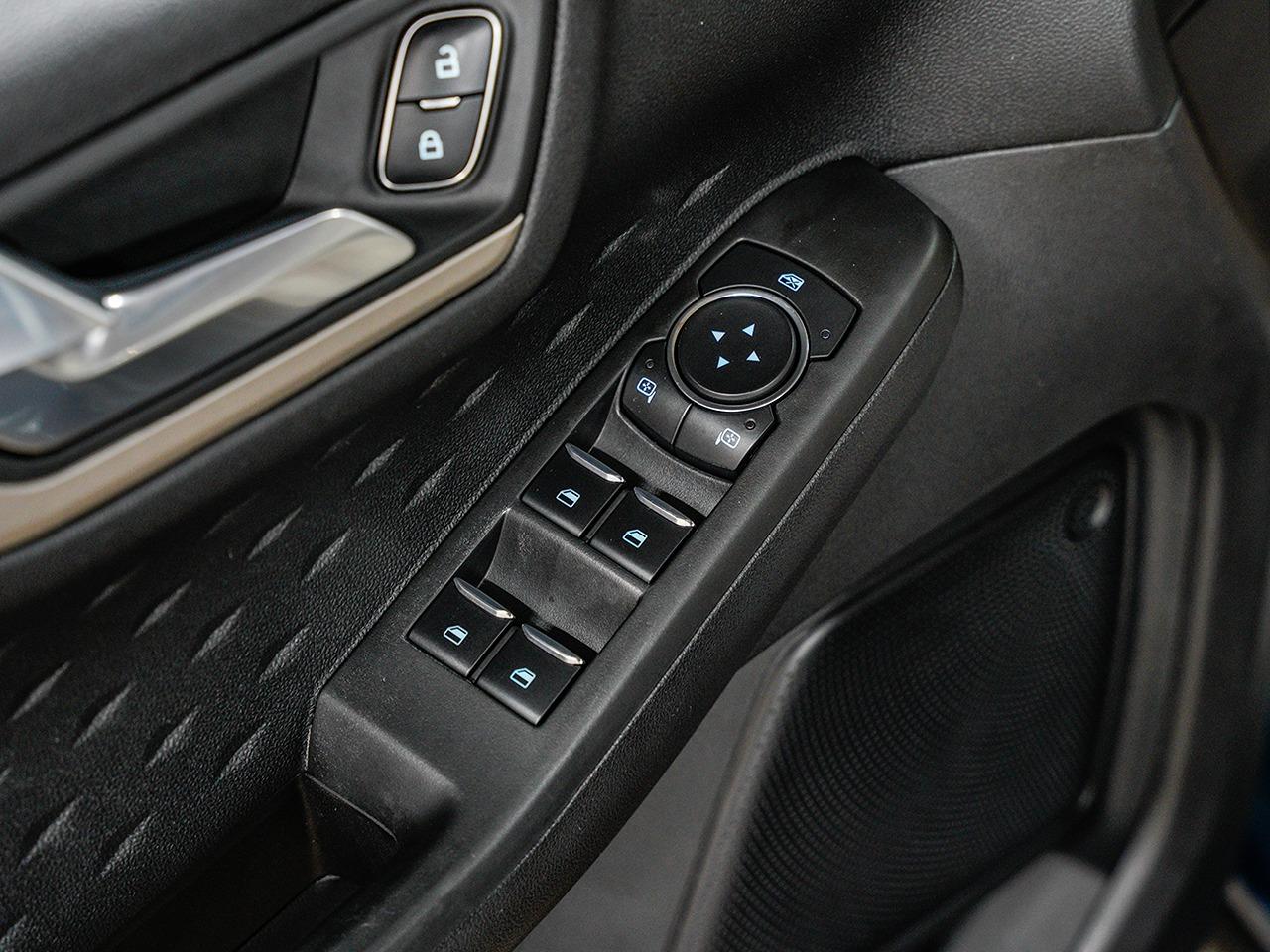 2020 Ford Escape SE | CLEAN CARFAX | LANE KEEPING ASSIST Photo