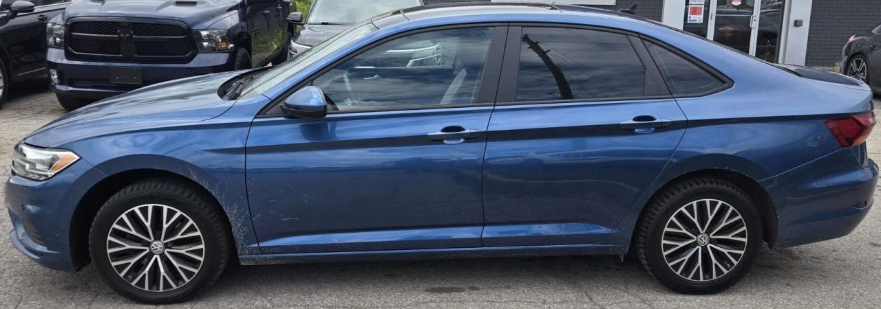 2019 Volkswagen Jetta HIGHLINE / NO ACCIDENTS / LEATHER / ROOF / AUTO - Photo #2