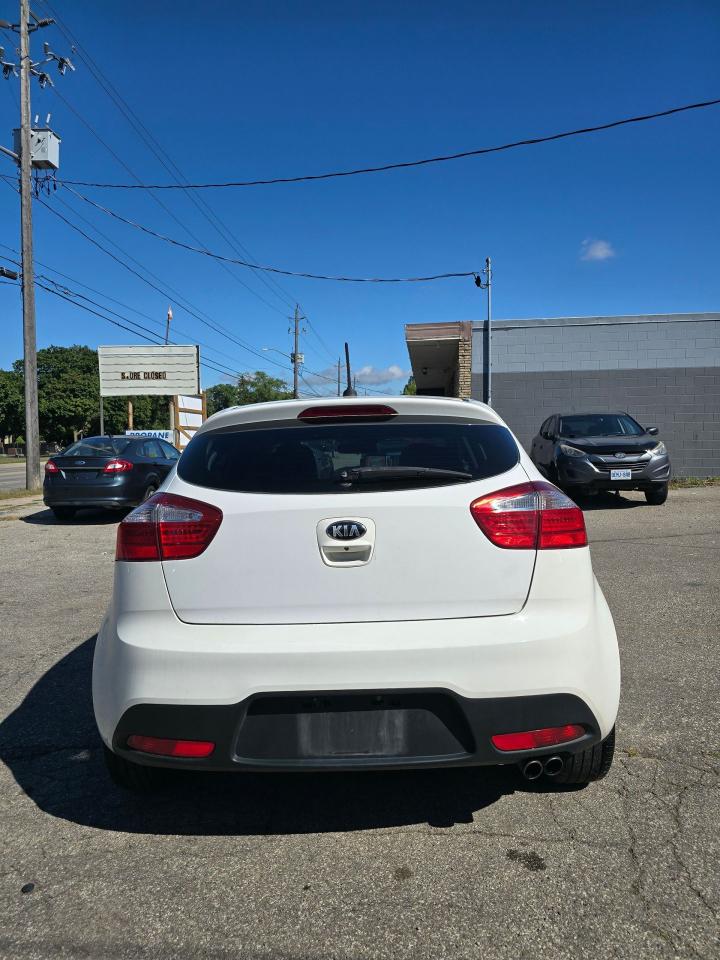 2014 Kia Rio 5dr HB Auto EX - Photo #10