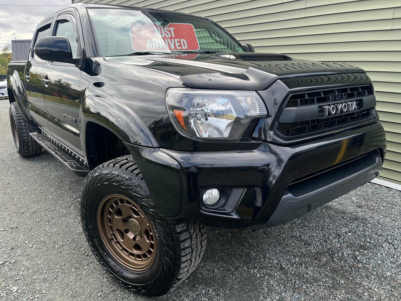 Used 2013 Toyota Tacoma TRD Sport for sale in Hilden, NS