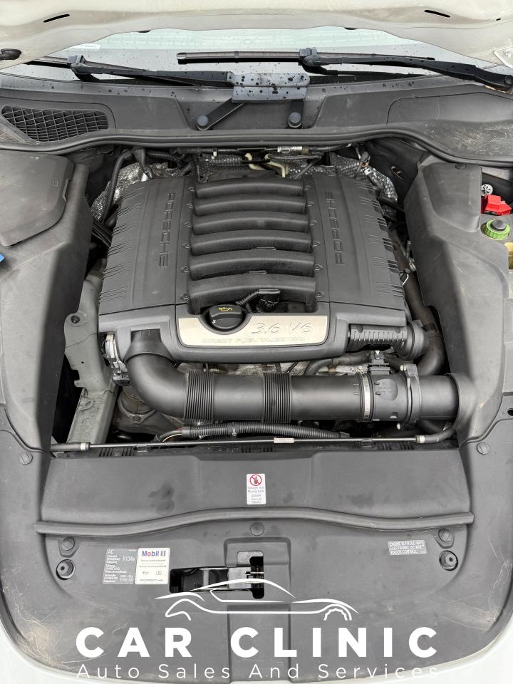 2014 Porsche Cayenne  - Photo #22