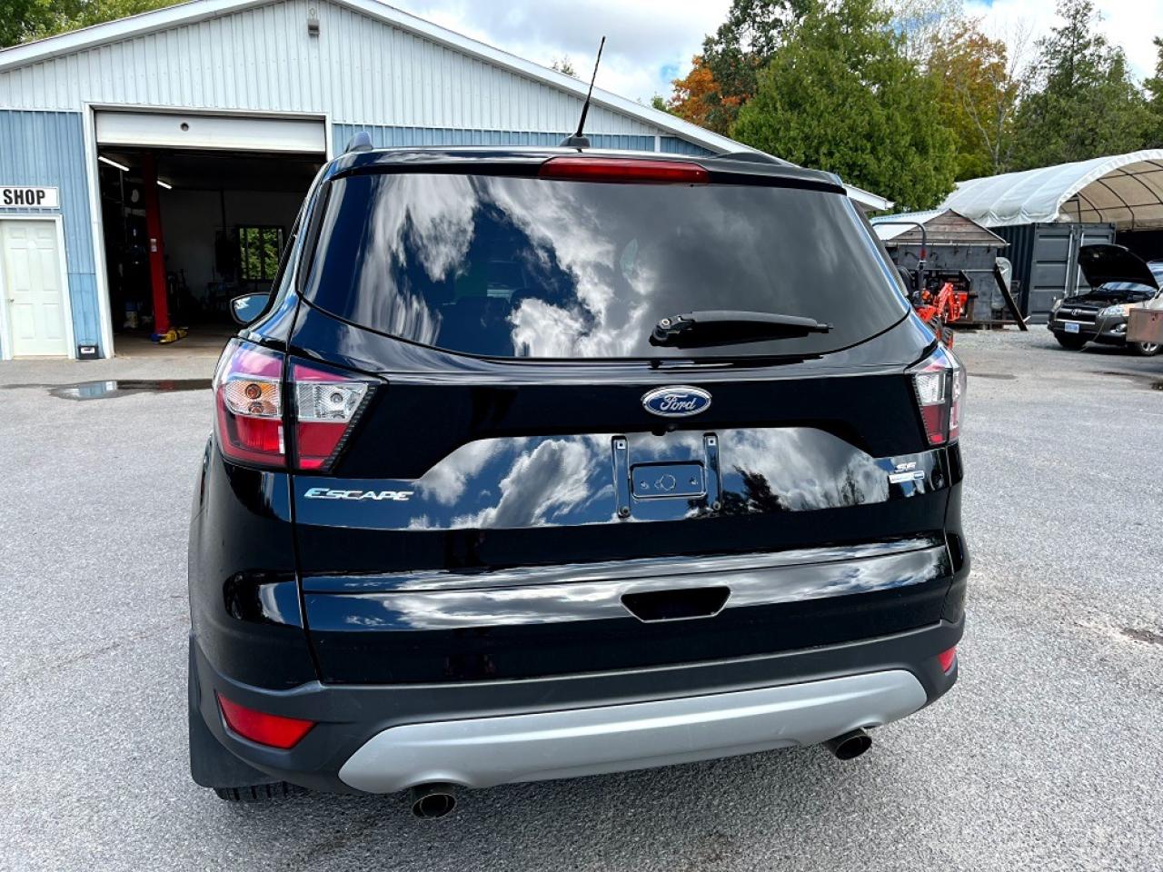 2018 Ford Escape SE - Photo #5