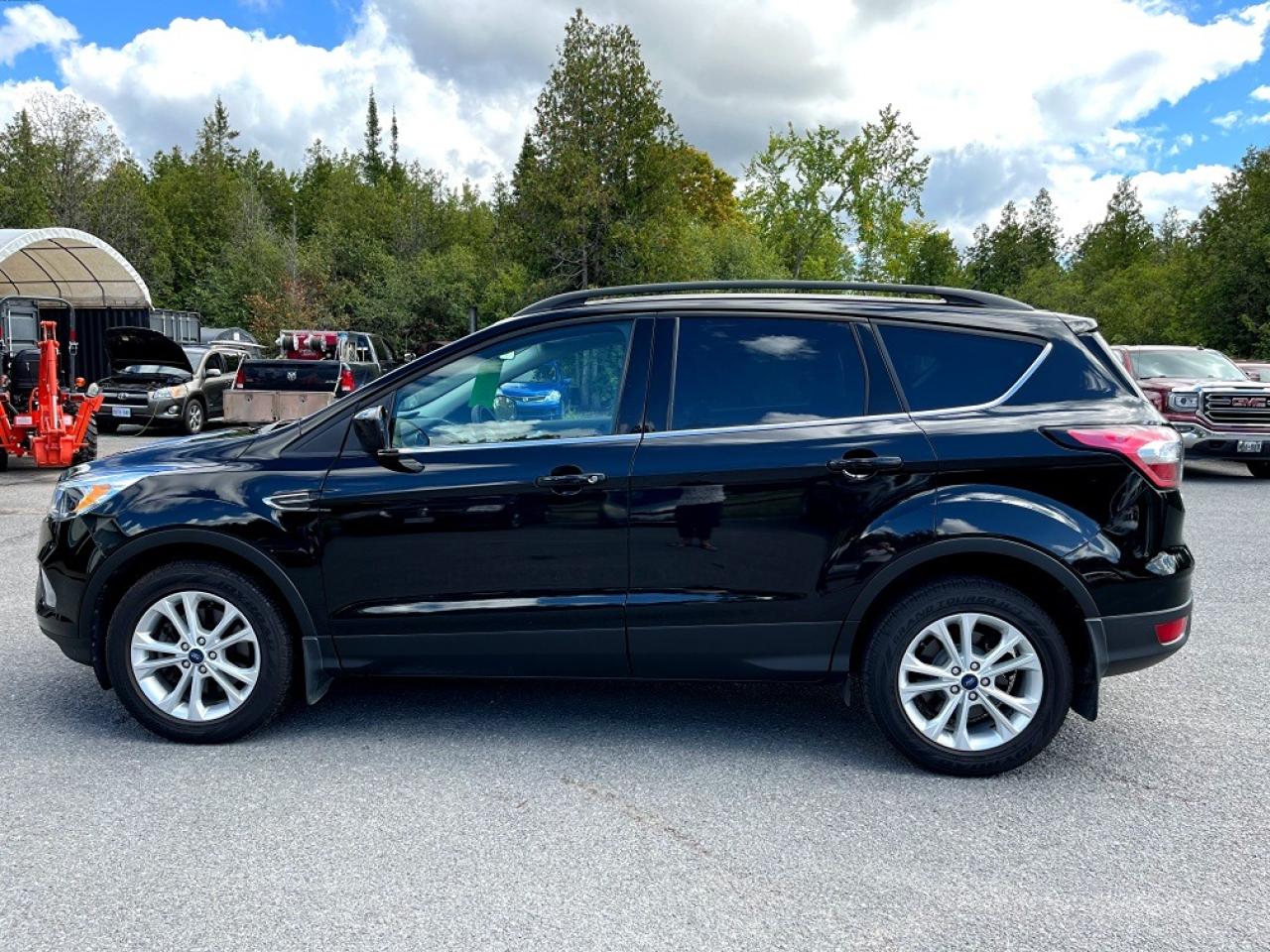 2018 Ford Escape SE - Photo #2