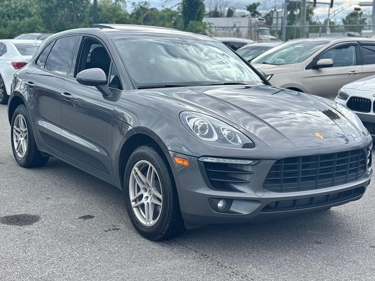 2018 Porsche Macan  - Photo #3