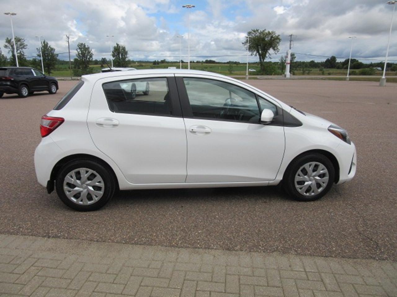 2018 Toyota Yaris HATCHBACK LE Photo
