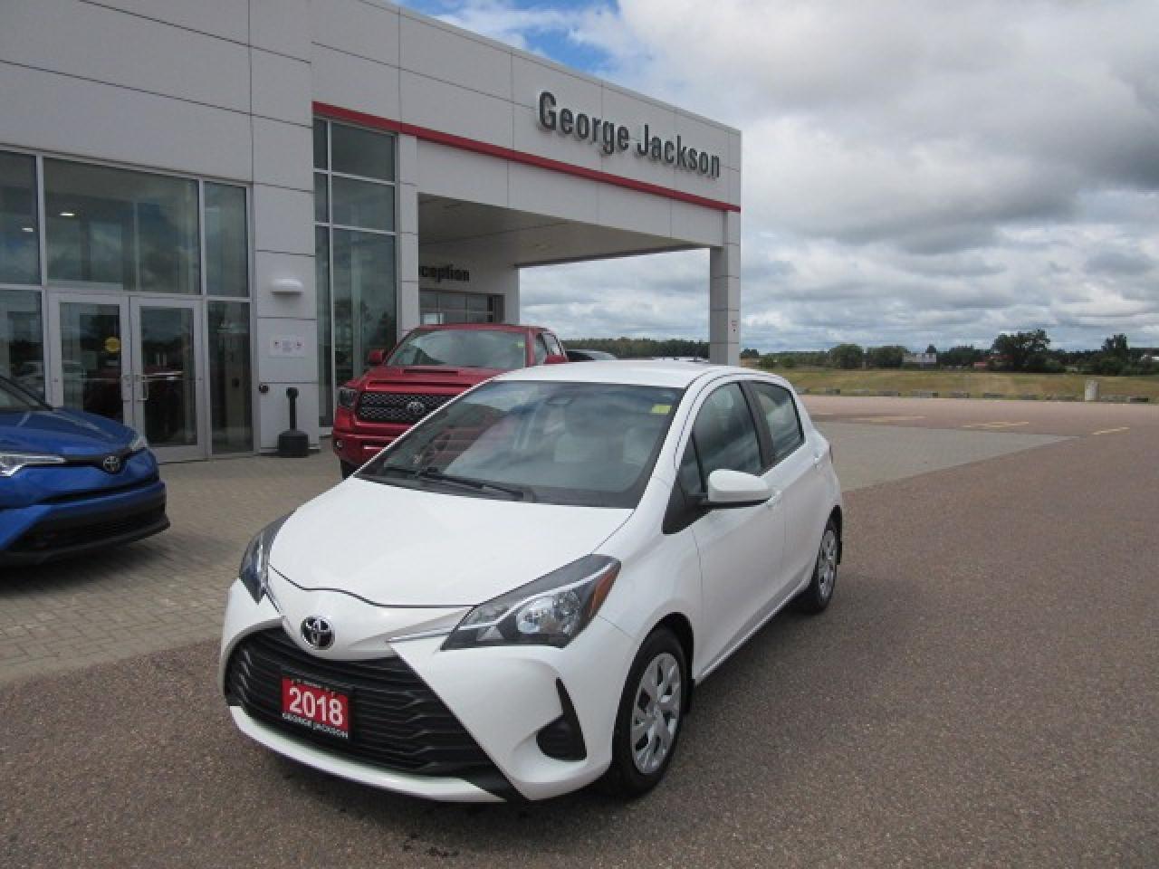 2018 Toyota Yaris HATCHBACK LE Photo0