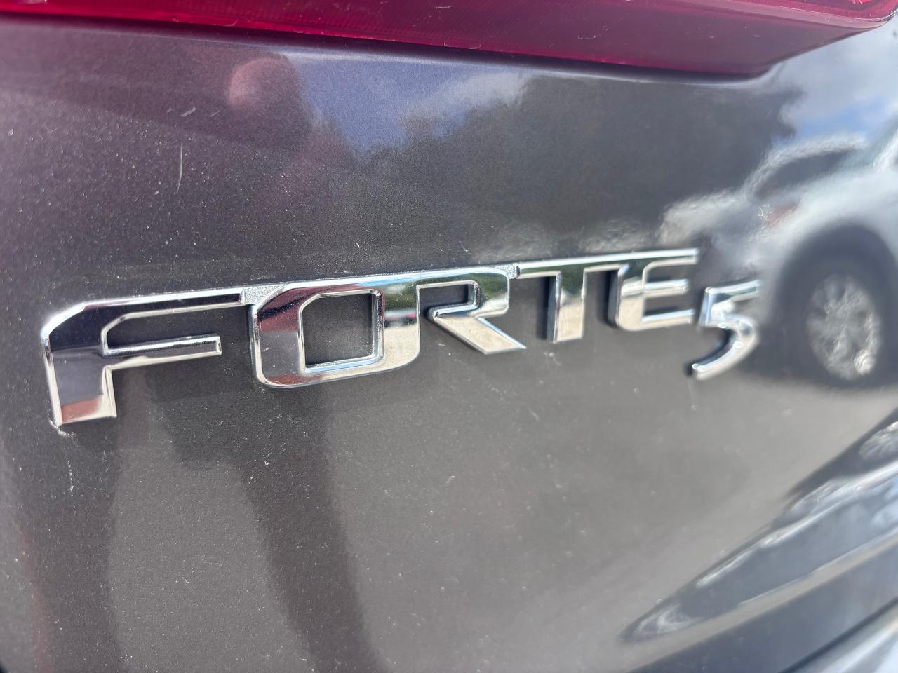 2013 Kia Forte5 EX HATCH COLD AC - Photo #7