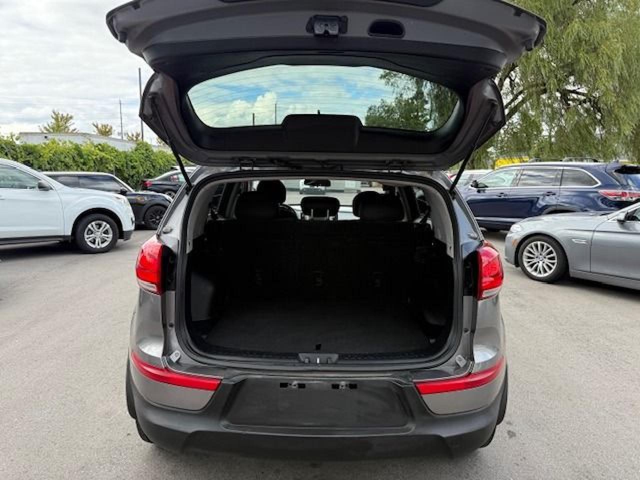 2015 Kia Sportage FWD 4dr Auto Photo2