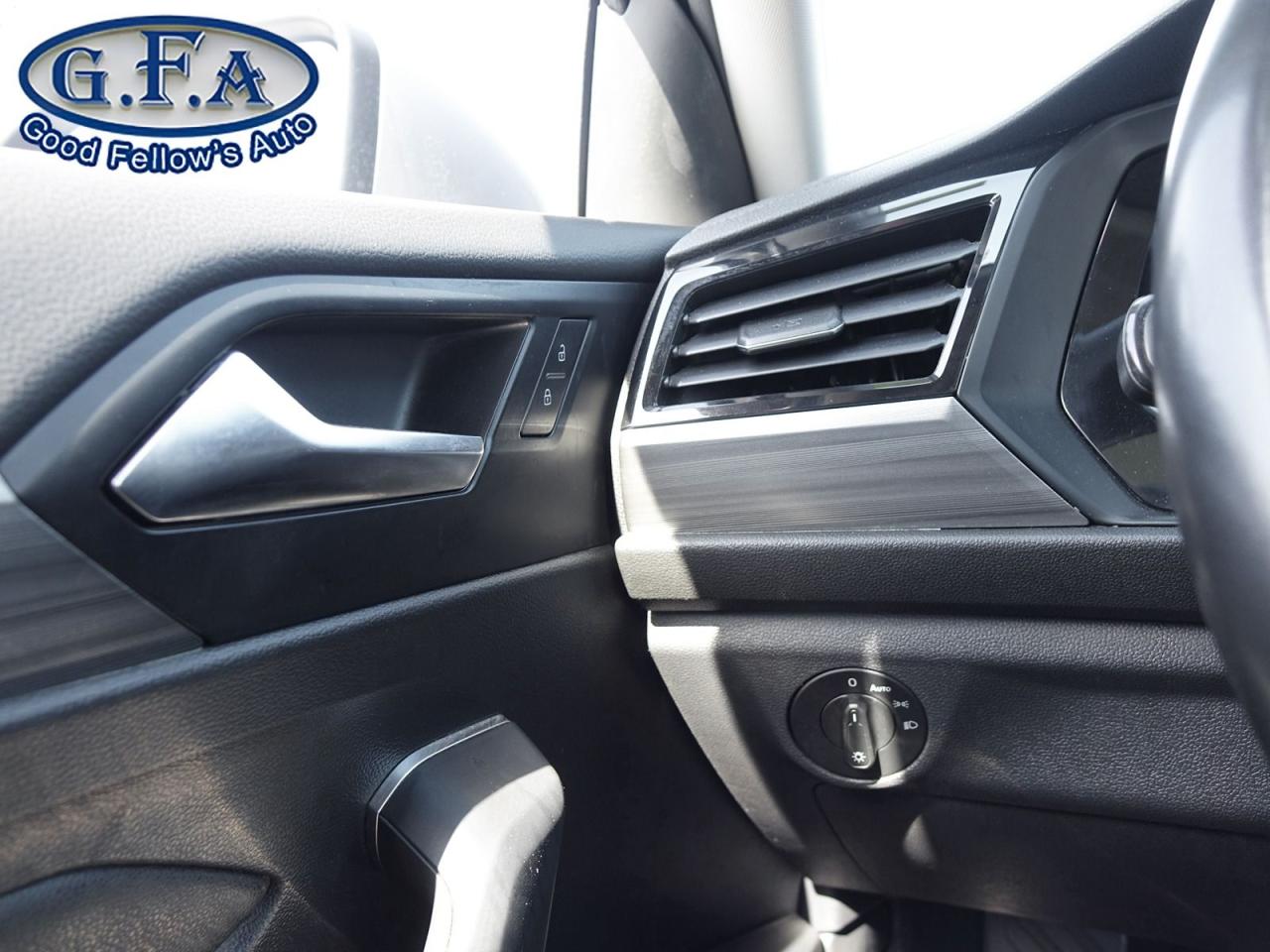 2019 Volkswagen Jetta HIGHLINE MODEL, LEATHER SEATS, SUNROOF, REARVIEW C Photo18