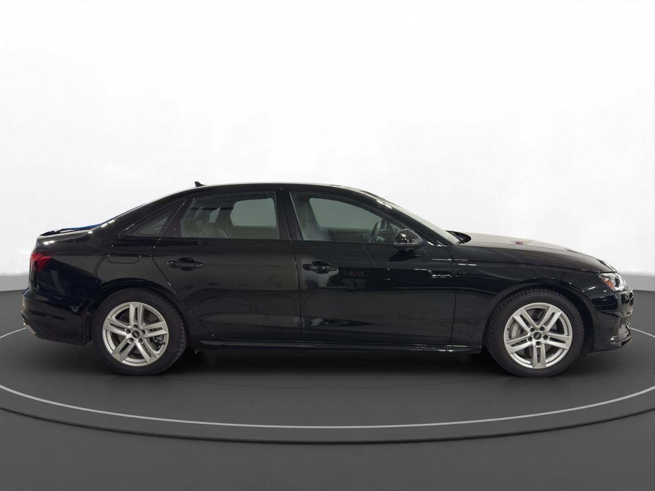 2025 Audi A4 45 TFSI quattro Photo3