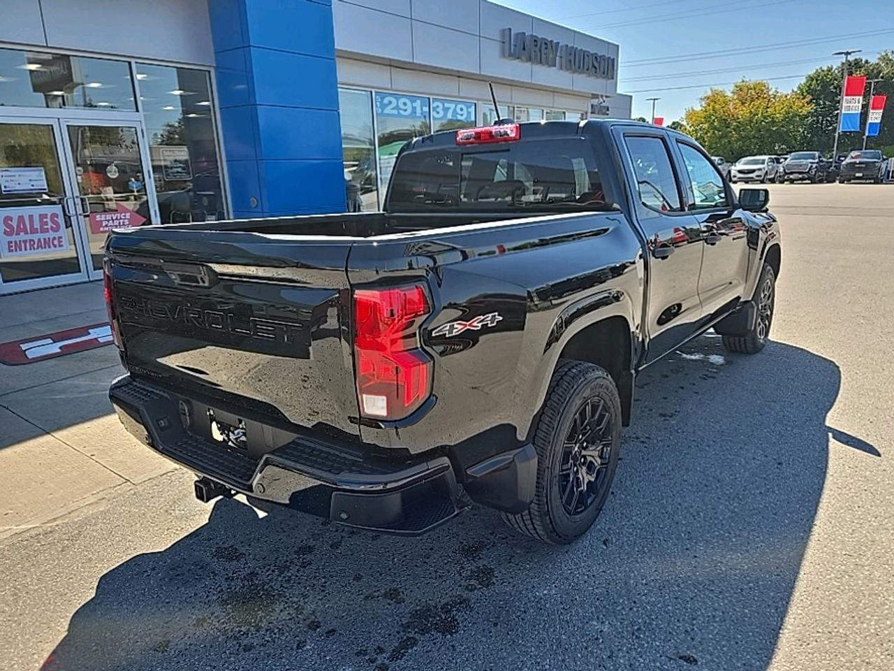2026 Chevrolet Colorado WT *Used Dealer Demo* Photo2