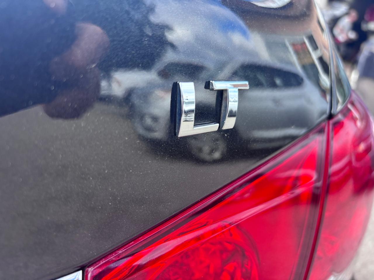 2015 Chevrolet Cruze 2LT HEATED SEATS MOONROOF - Photo #8