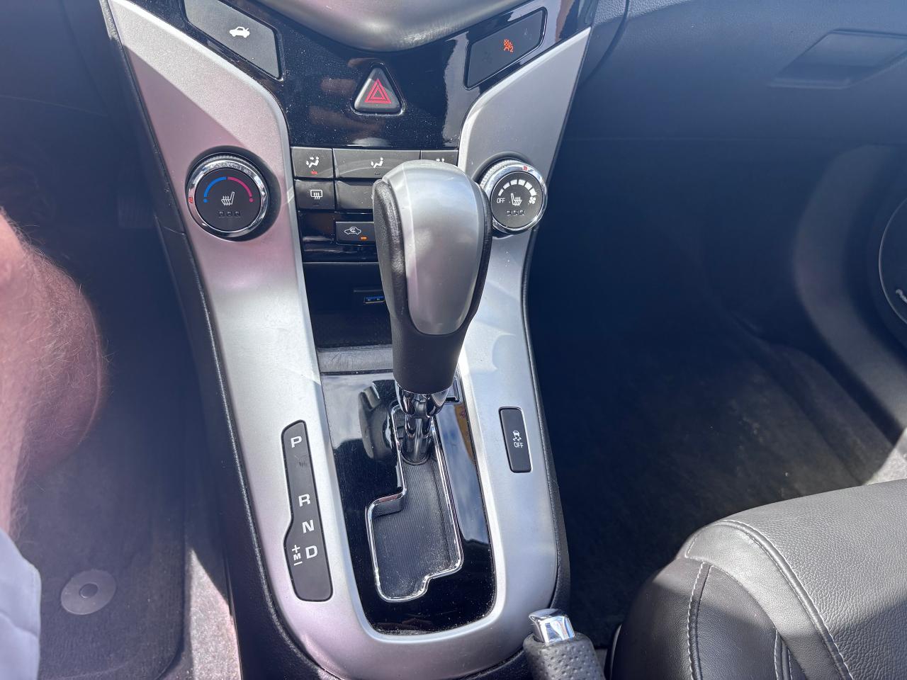 2015 Chevrolet Cruze 2LT HEATED SEATS MOONROOF - Photo #22