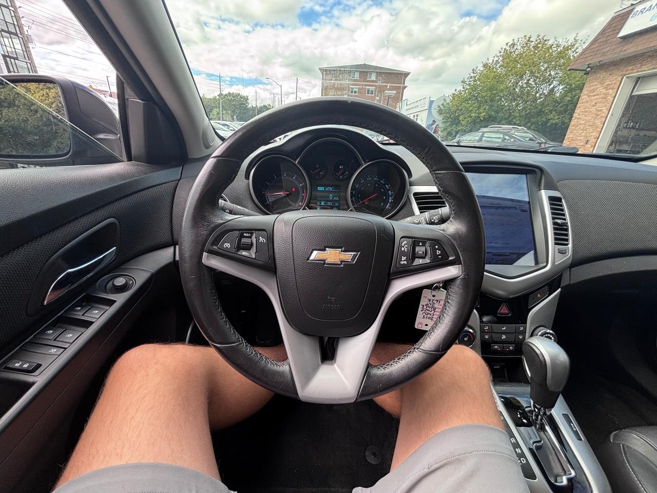 2015 Chevrolet Cruze 2LT HEATED SEATS MOONROOF - Photo #16