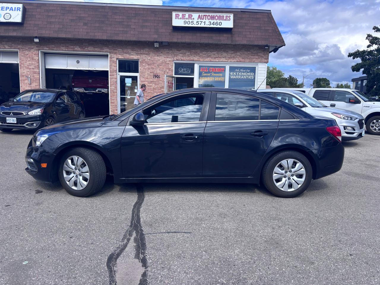 Used 2015 Chevrolet Cruze 2LT HEATED SEATS MOONROOF for sale in Oshawa, ON
