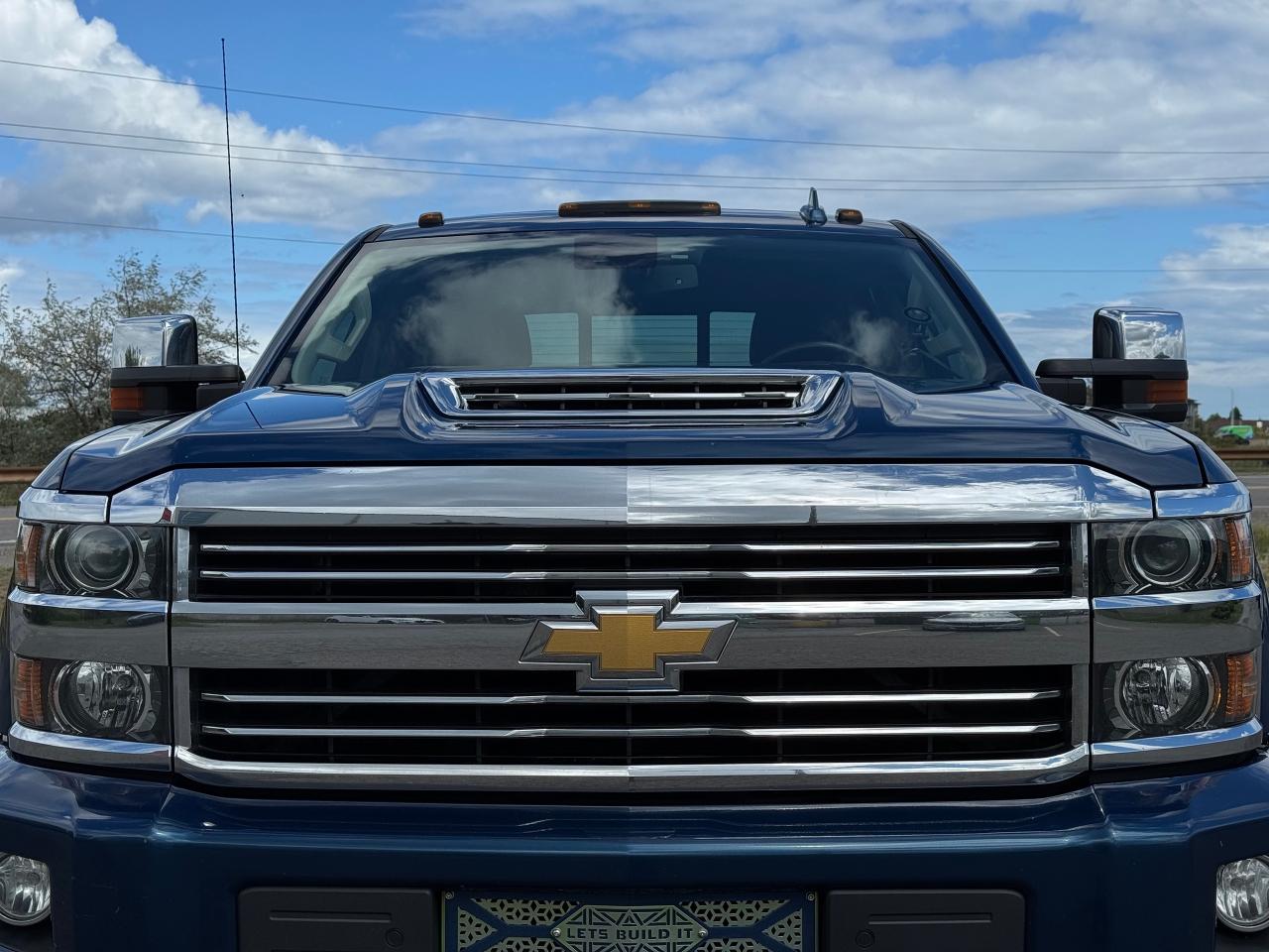 2017 Chevrolet Silverado 2500 High Country **10" WICKED LIFT KIT** - Photo #10