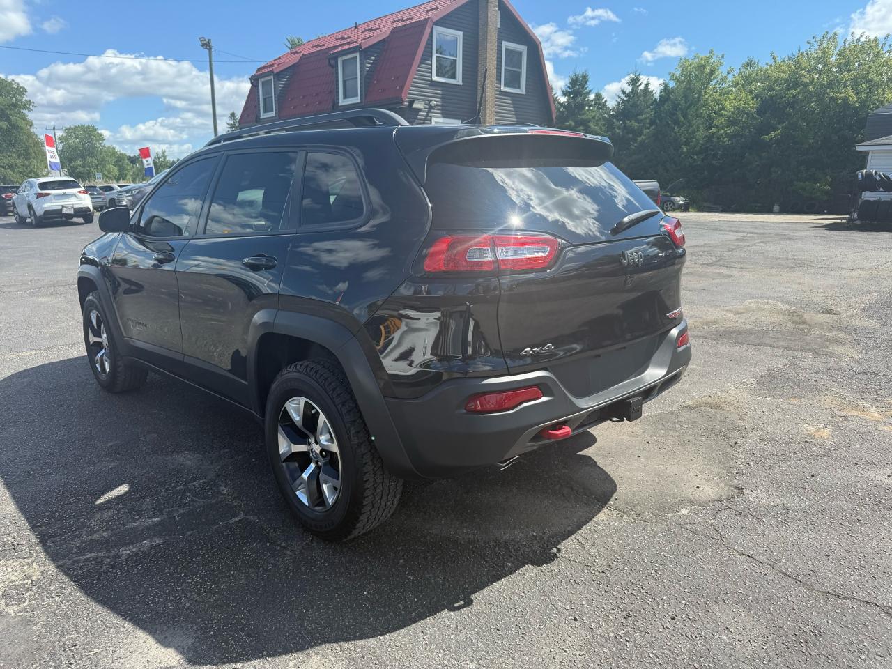 2016 Jeep Cherokee 4WD 4dr Trailhawk Photo4
