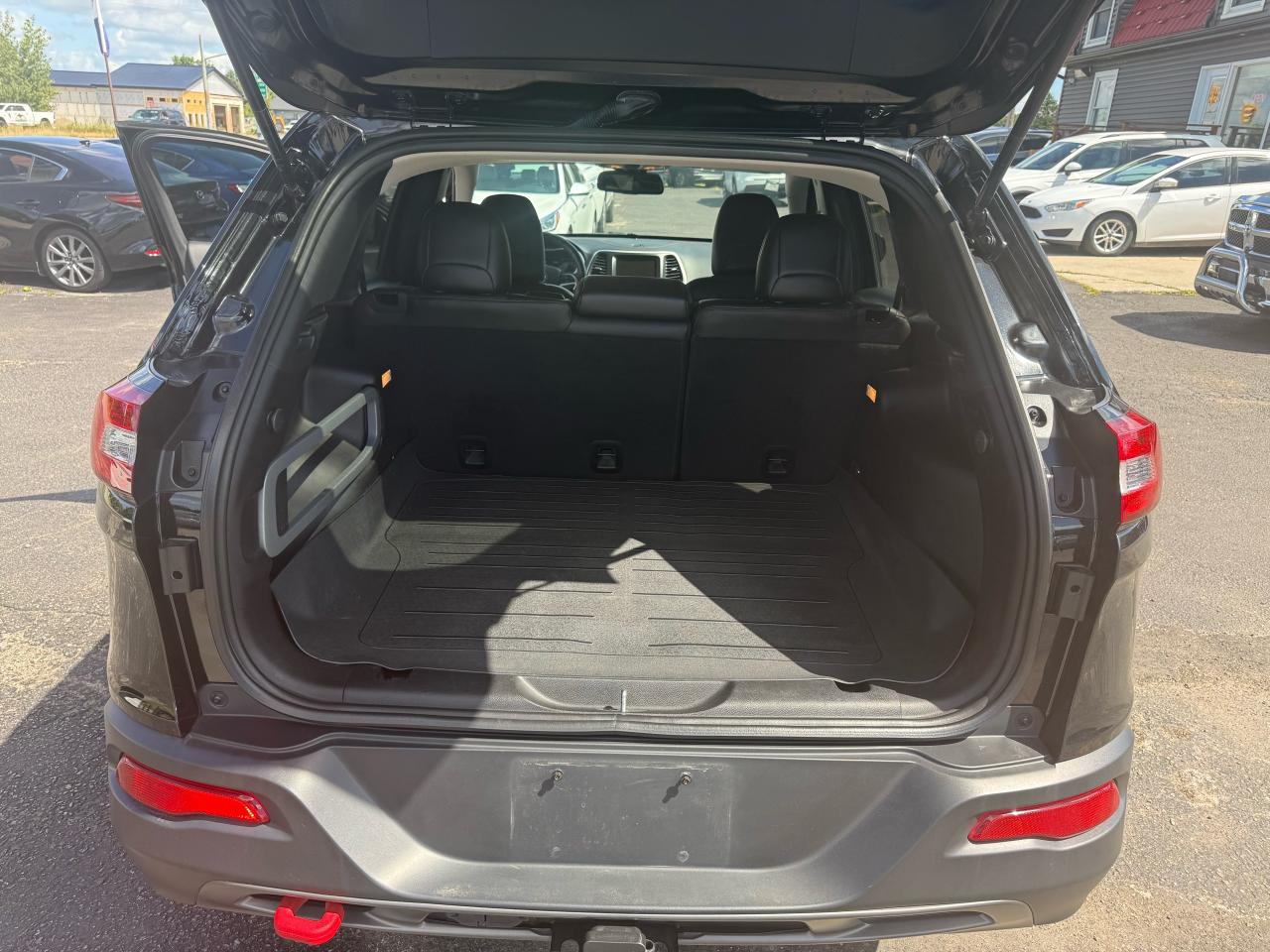 2016 Jeep Cherokee 4WD 4dr Trailhawk Photo36