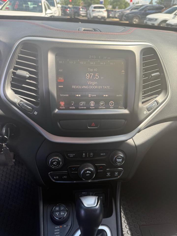 2016 Jeep Cherokee 4WD 4dr Trailhawk Photo37